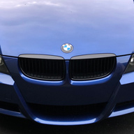 Genuine-BMW-M-Performance-Grills-Gloss-Black-E90-E91-335i-328i-2006-2007-2008-2-sm.jpg