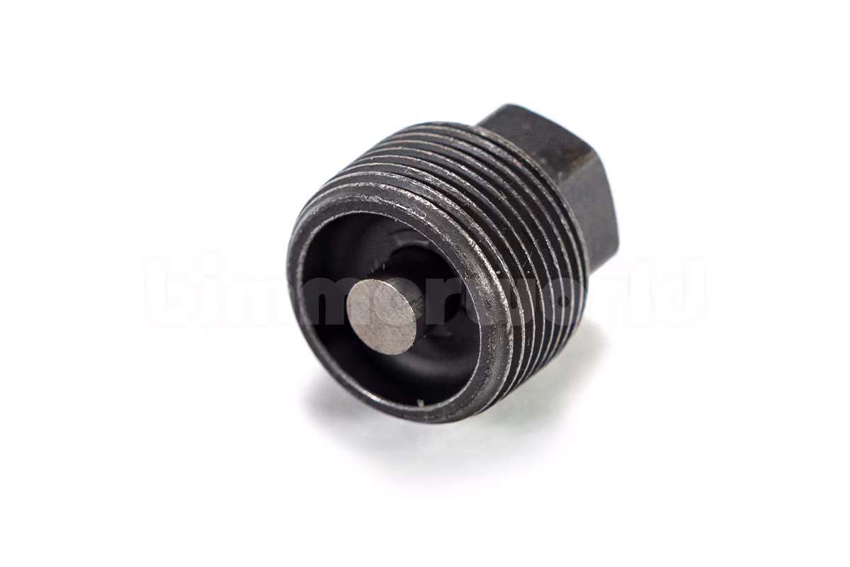 Magnetic Transmission Drain Plug for BMW 2002, E21, E30, E12, E28 