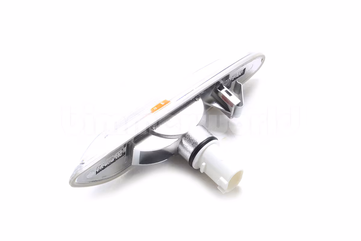 E60/E61 Clear Side Marker with Bulb, Right - 63137165742 5