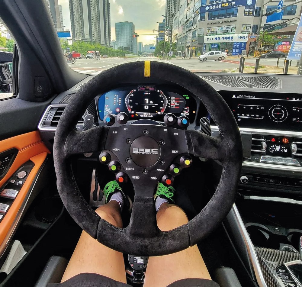 KMP Racing Steering Wheel for BMW G8X M3/M4 (8 speed Automatic)
