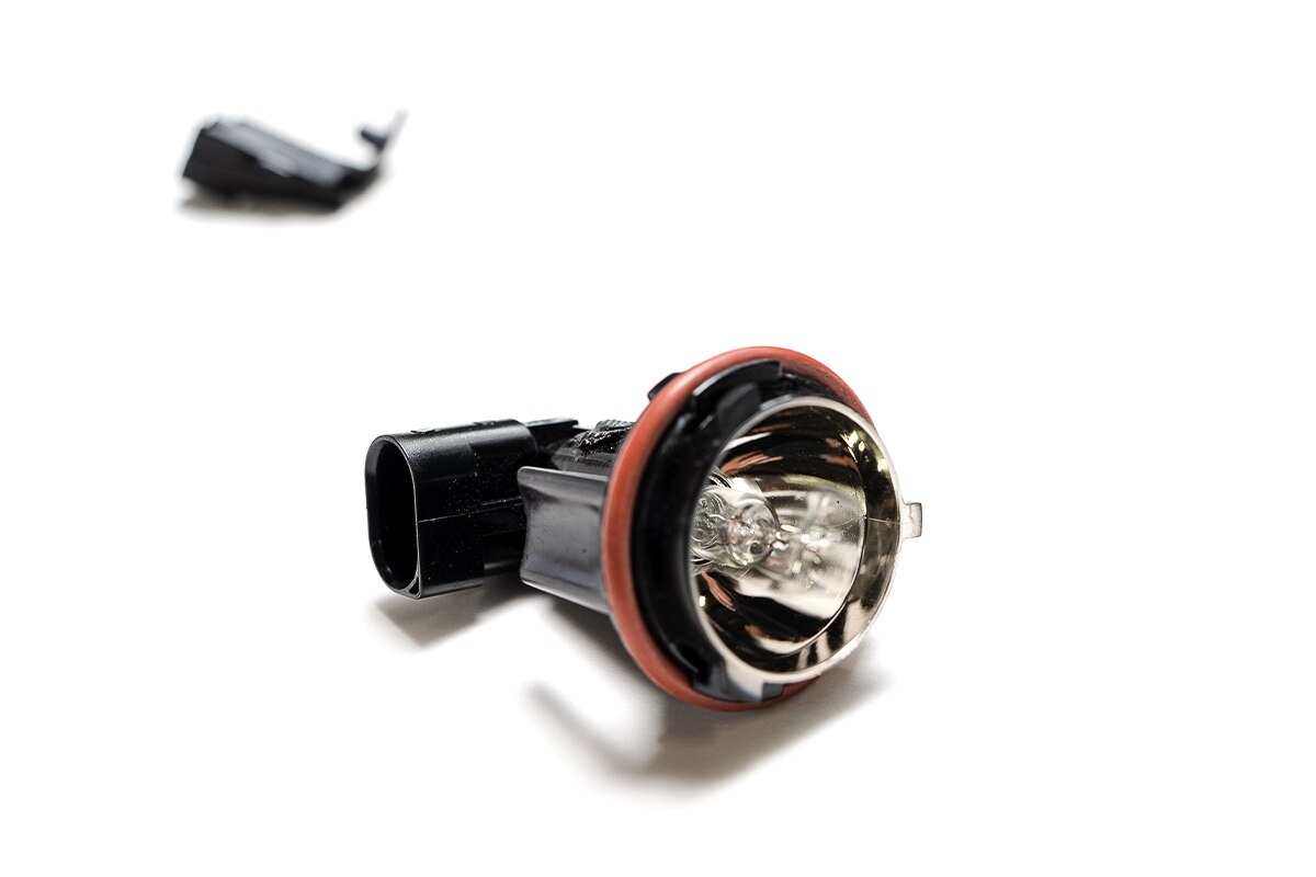 Left Headlight with Clear Parking Light E39 5Series (20012003)