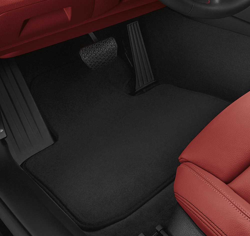 Genuine BMW Replacement Driver's Floor Mat, Anthracite G01 X3, G02 X4